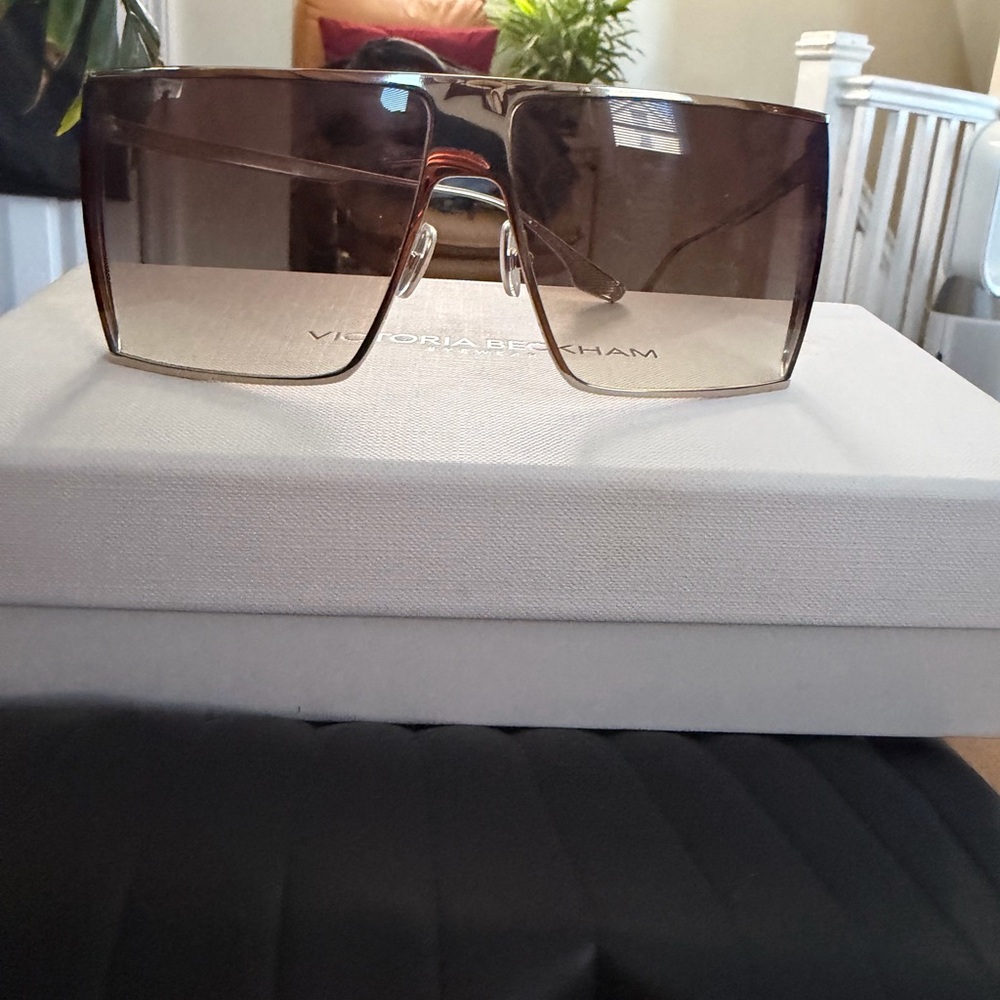 Victoria Beckham Brown Sunglasses